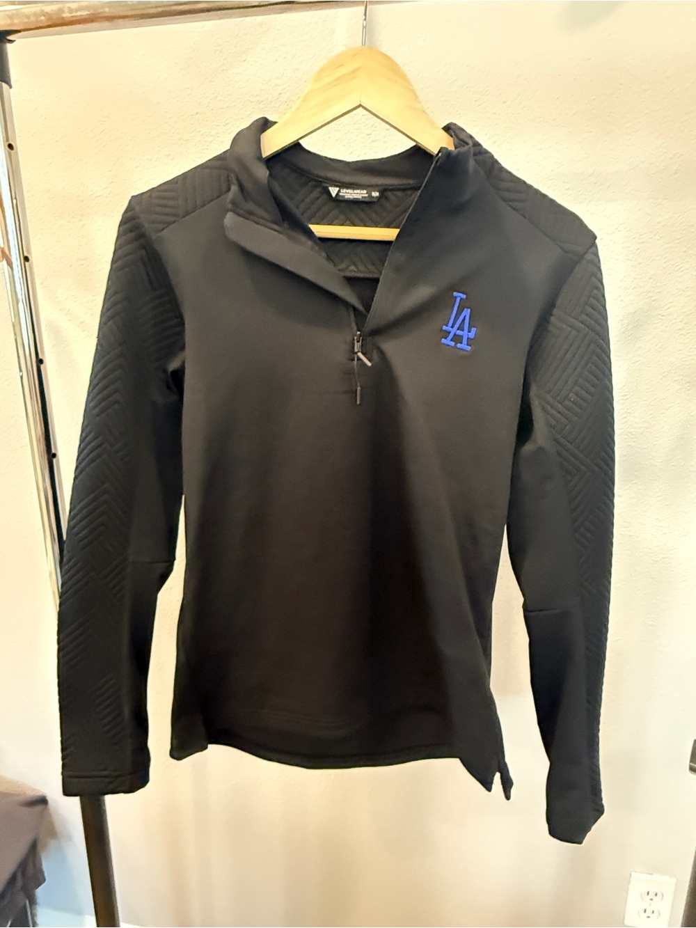Los Angeles Dodgers Black Quarter-Zip Pullover Hoodie Quilted Sleeves Medium